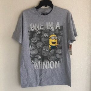 Menś Gray Minion Graphic T-Shirt Size M